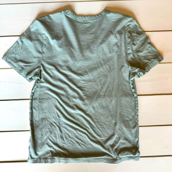TARGET Universal Thread Women’s Short Sleeve V-Neck Tee Sage Green - Picture 3 of 3